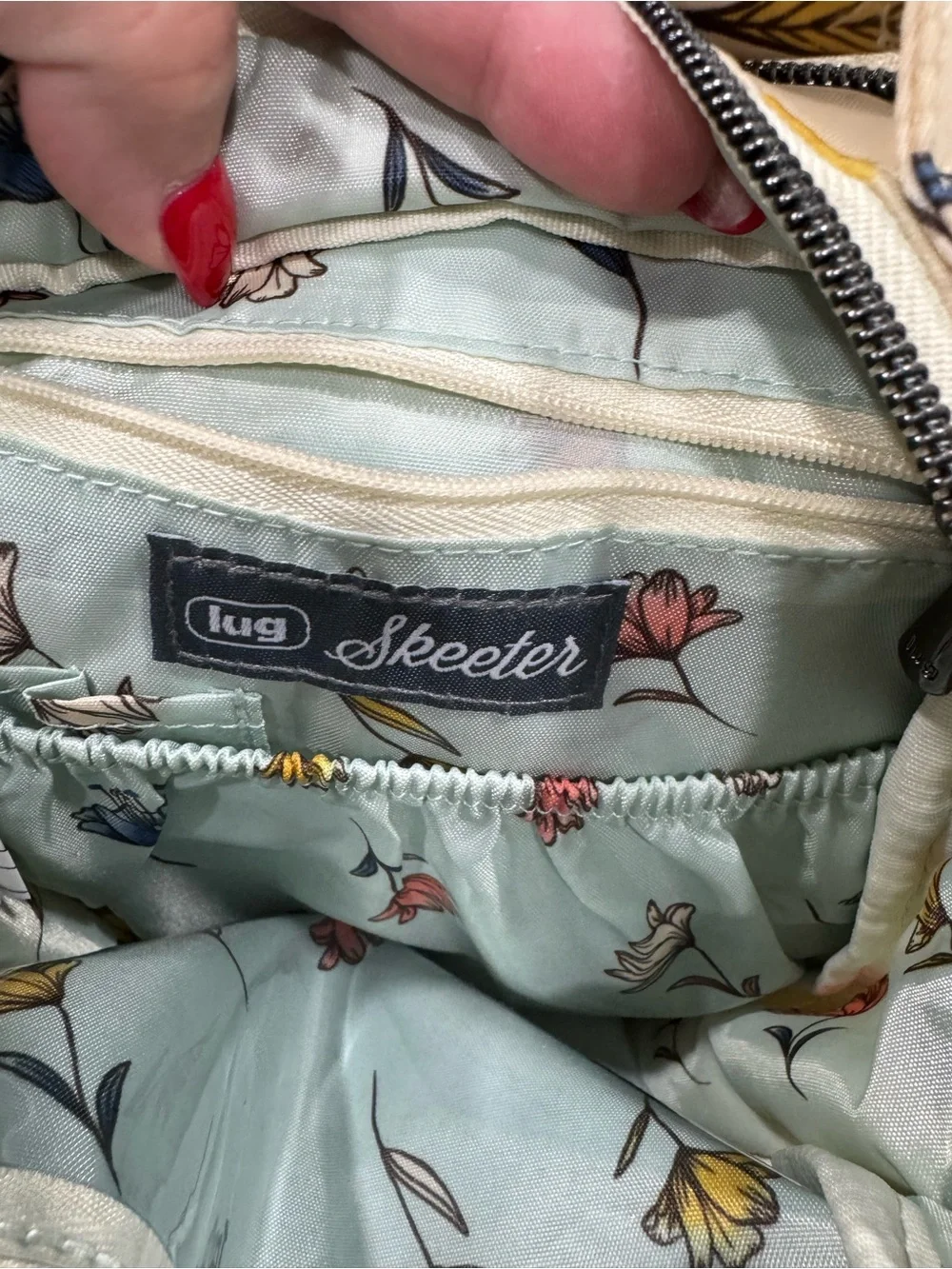 LUG Floral Hummingbird Quilted Crossbody Bag in Cream—EUC